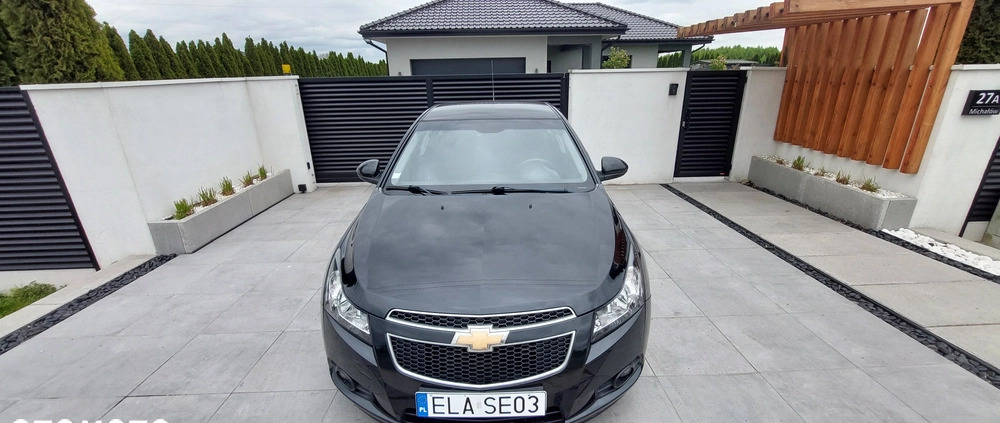 Chevrolet Cruze cena 21900 przebieg: 215000, rok produkcji 2011 z Biskupiec małe 56